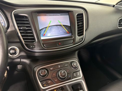 Used 2016 Chrysler 200 Limited FWD image 15