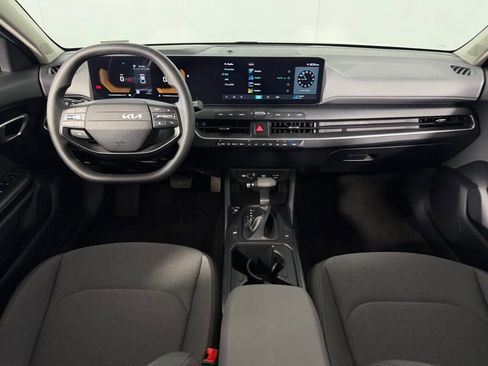 Used 2025 Kia K4 LXS image 14