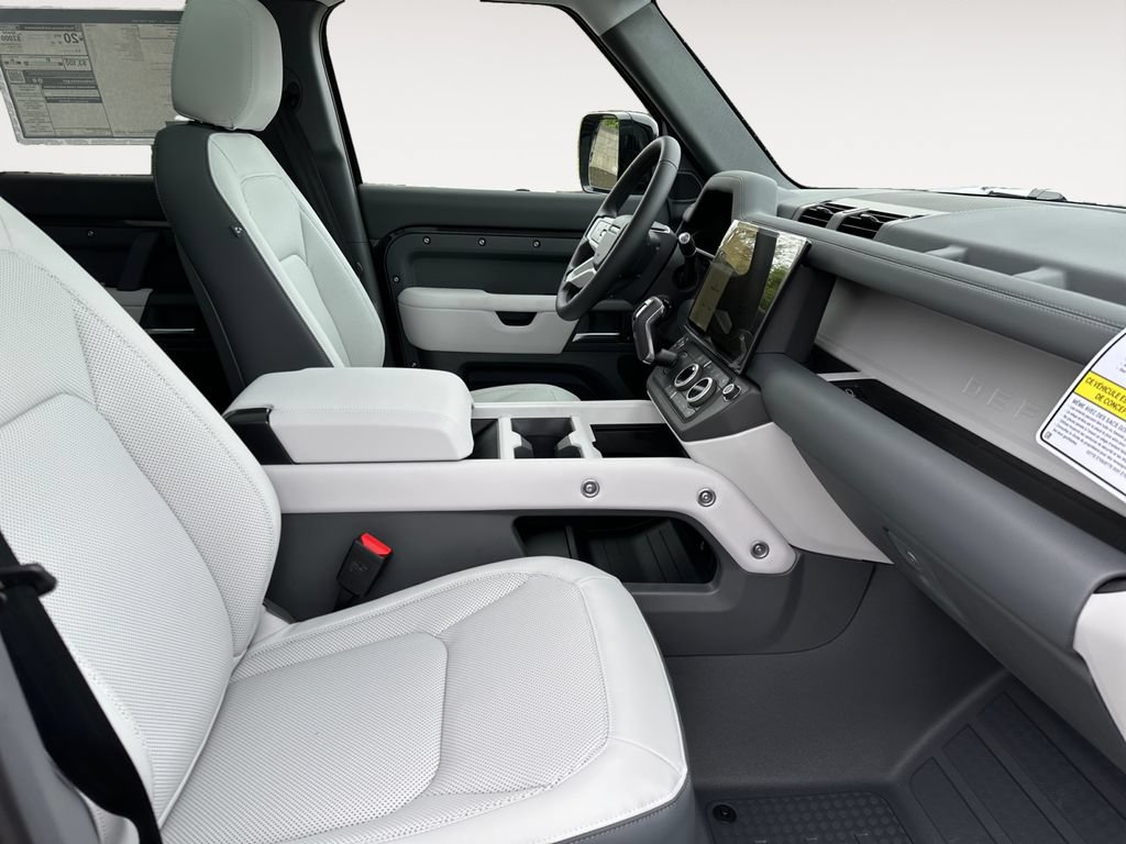 New 2026 Land Rover Defender 110 X-Dynamic SE AWD/4WD image 15