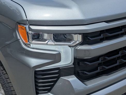 Used 2024 Chevrolet Silverado 1500 RST w/ Z71 Off-Road Package AWD/4WD image 9