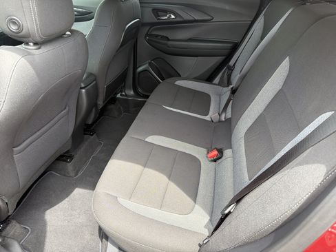 Used 2025 Chevrolet TrailBlazer LT FWD image 31