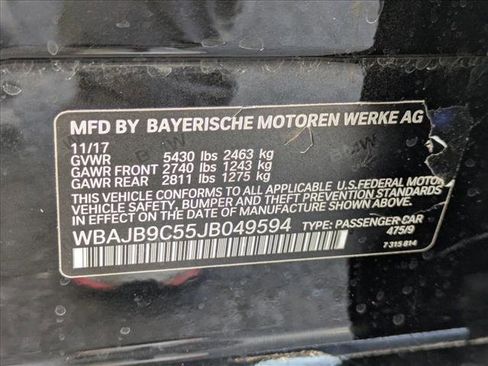 Used 2018 BMW M550i xDrive image 23