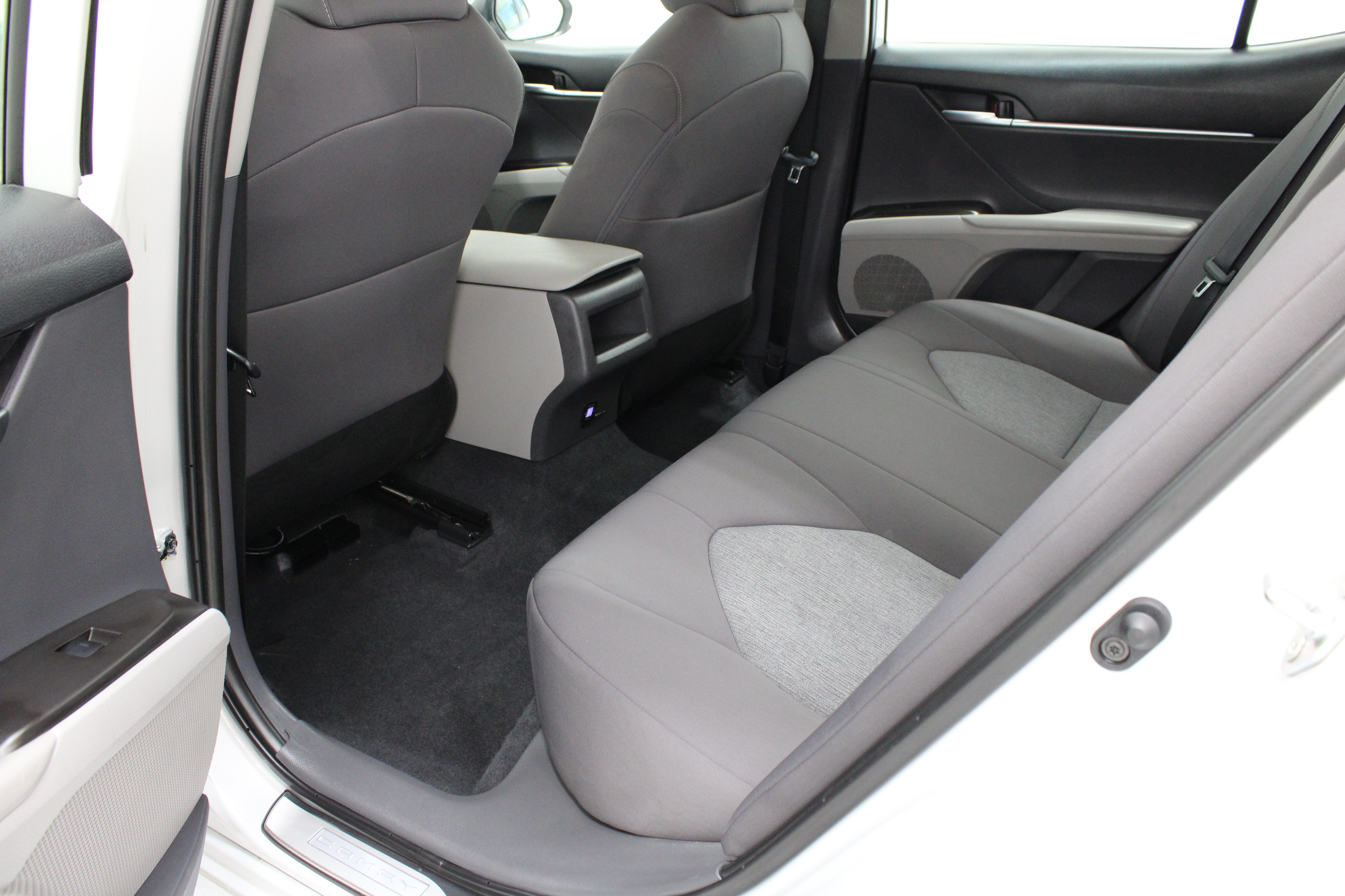 Used 2024 Toyota Camry LE FWD image 25