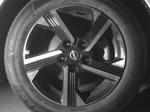 Used 2025 Nissan Sentra SV image 13