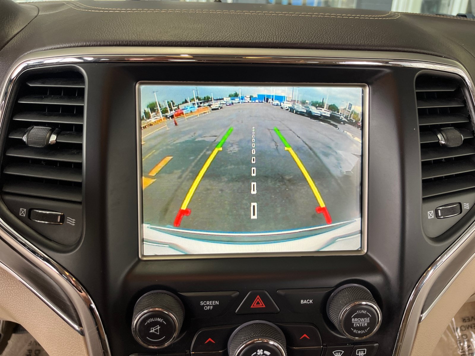 Used 2017 Jeep Grand Cherokee Overland AWD/4WD image 28