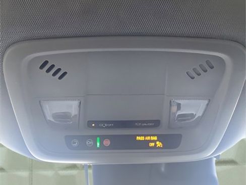 Used 2024 Chevrolet Malibu LT image 23