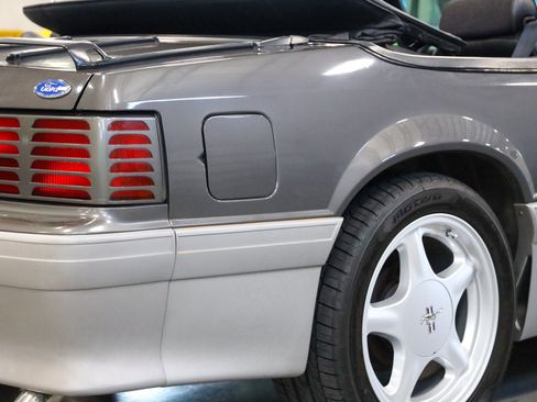 Used 1990 Ford Mustang GT RWD image 35