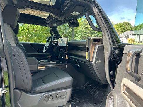 Used 2025 GMC Hummer EV 3X AWD/4WD image 44