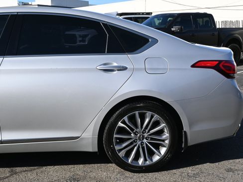 Used 2017 Genesis G80 3.8 RWD image 8