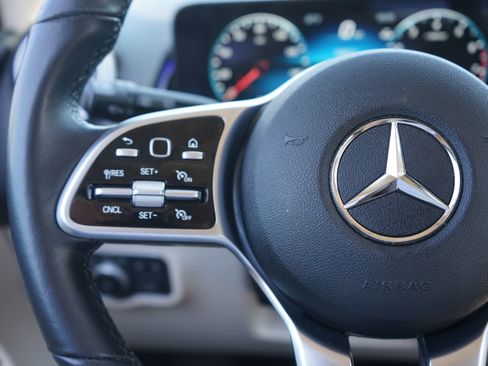 Used 2023 Mercedes-Benz GLB 250 AWD 250 4MATIC image 13