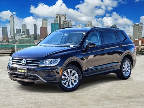 Used 2020 Volkswagen Tiguan S image 1