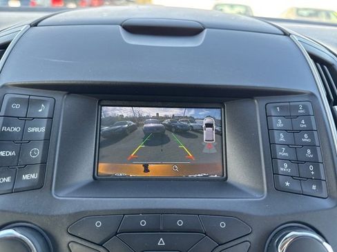 Used 2017 Ford Edge SEL image 18