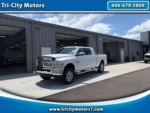 Used 2018 RAM 3500 Laramie w/ Convenience Group AWD/4WD image 1