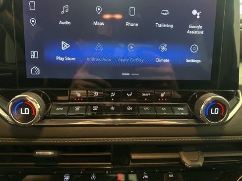 Used 2023 Chevrolet Colorado LT w/ LT Convenience Package II AWD/4WD image 25