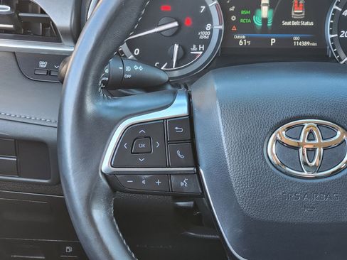 Used 2021 Toyota Highlander XLE image 33