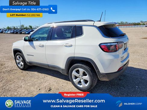 Used 2018 Jeep Compass Latitude w/ Popular Equipment Group AWD/4WD image 3