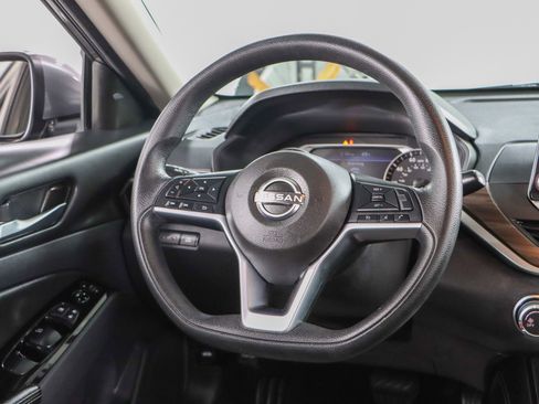 Used 2023 Nissan Altima 2.5 SV image 12