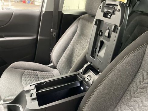 Used 2023 Chevrolet Equinox LT image 21