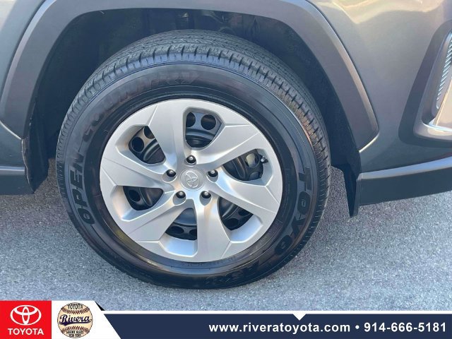 Used 2023 Toyota RAV4 LE AWD/4WD image 10