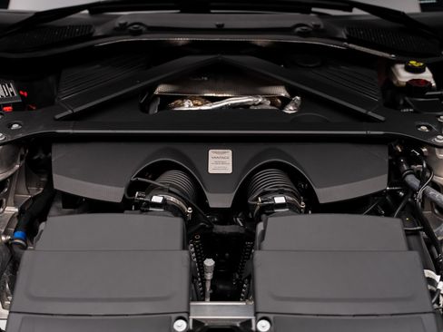 Used 2025 Aston Martin V8 Vantage Coupe RWD image 66