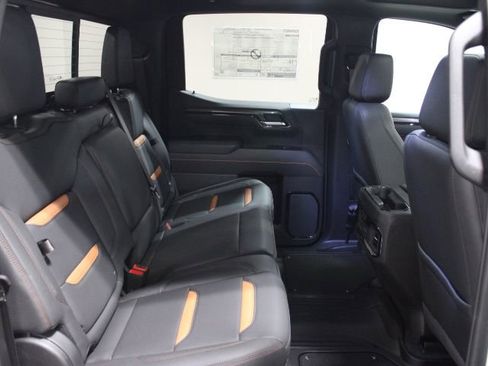 New 2026 GMC Sierra 1500 AT4 w/ Technology Package AWD/4WD image 32