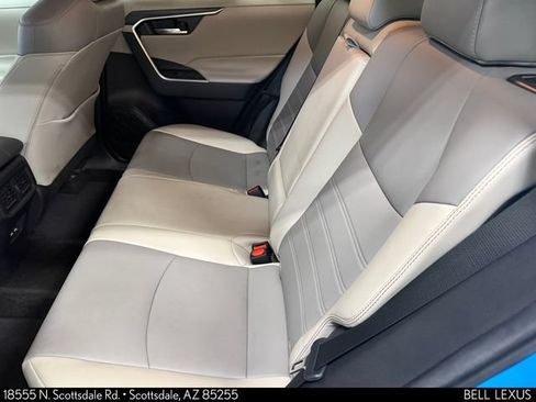 Used 2021 Toyota RAV4 XLE Premium FWD image 16