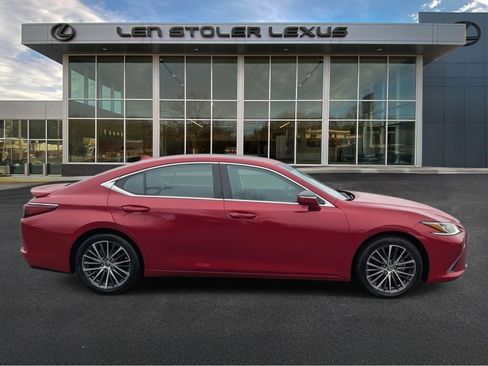 Certified 2023 Lexus ES 350 w/ Premium Package image 2