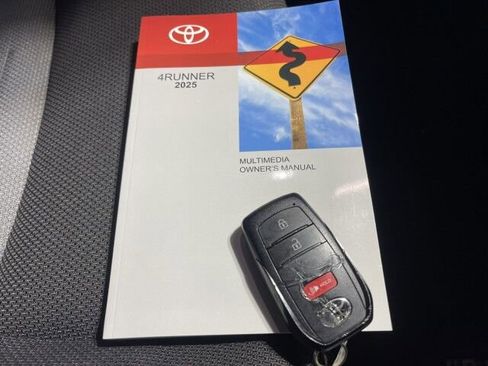 Used 2025 Toyota 4Runner TRD Sport image 37