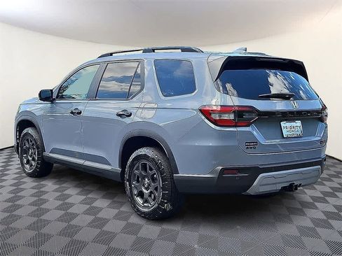 New 2025 Honda Pilot TrailSport image 4