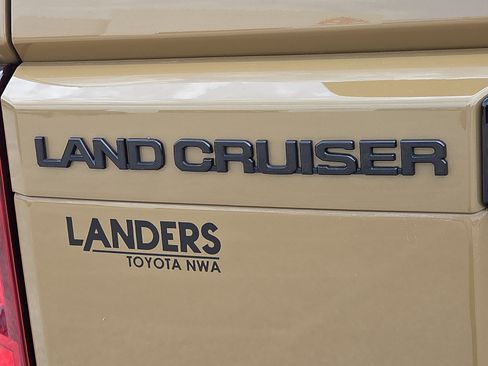 Used 2025 Toyota Land Cruiser w/ Premium Package AWD/4WD image 8