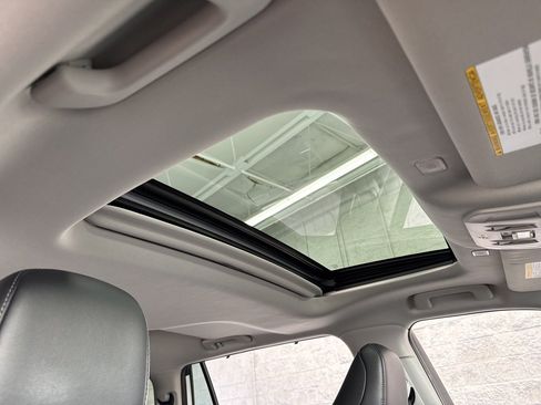 Used 2023 Toyota Highlander Limited image 52