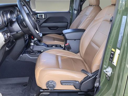 Used 2022 Jeep Gladiator Overland w/ Popular Equipment Package image 9