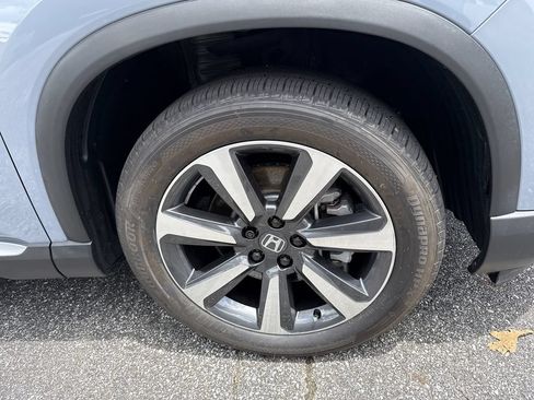 Used 2024 Honda Pilot Touring image 12
