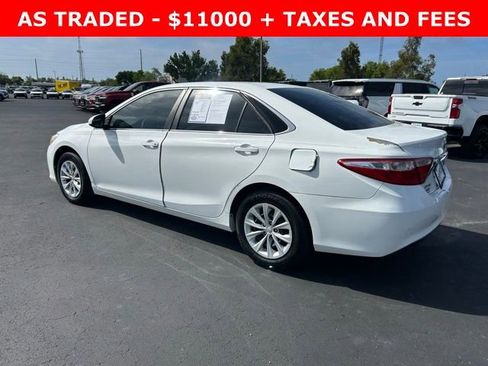 Used 2016 Toyota Camry LE image 4