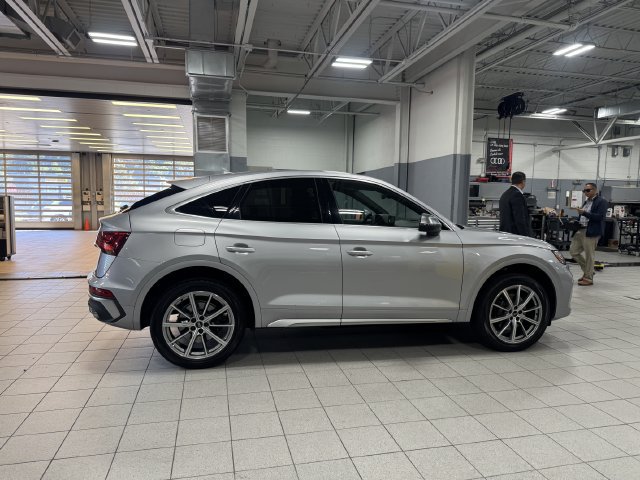 Certified 2022 Audi SQ5 Premium AWD/4WD image 4