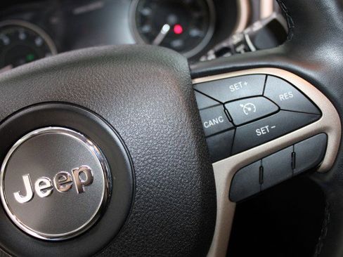 Used 2014 Jeep Cherokee Limited image 50