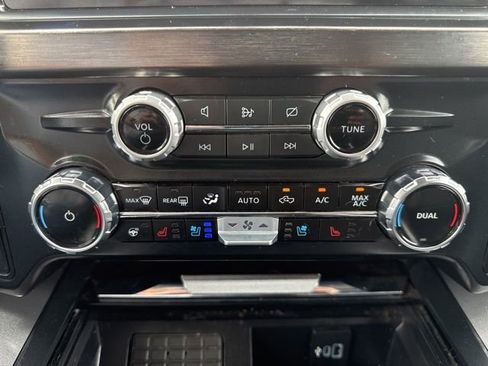 Used 2024 Ford F350 Lariat w/ FX4 Off-Road Package image 25