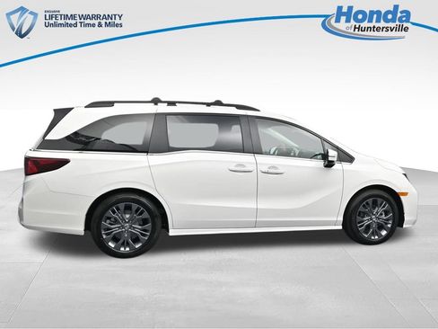 New 2026 Honda Odyssey Touring image 10