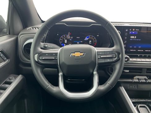 Used 2024 Chevrolet Colorado LT w/ LT Convenience Package image 21