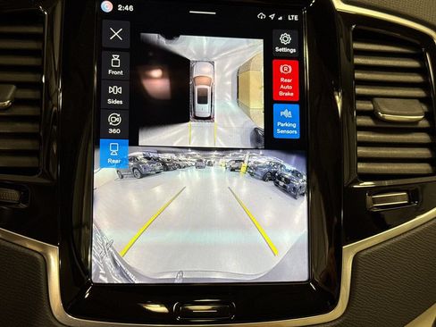 Certified 2025 Volvo XC90 B6 Plus AWD/4WD image 16
