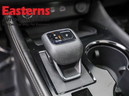 Used 2022 Nissan Rogue SL w/ SL Premium Package image 13