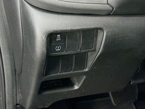 Used 2018 Honda CR-V LX image 17