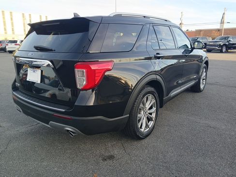 Used 2022 Ford Explorer Limited w/ Equipment Group 301A image 5