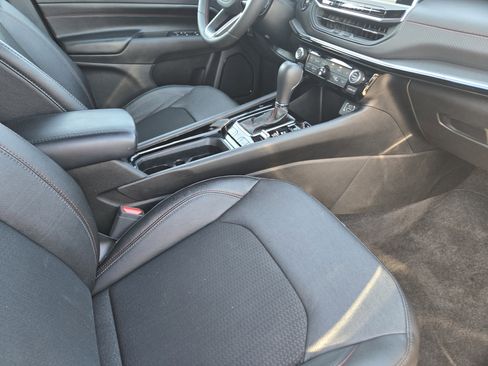 Used 2024 Jeep Compass Trailhawk image 15