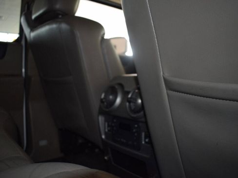 Used 2003 HUMMER H2 w/ Preferred Equipment Group image 43
