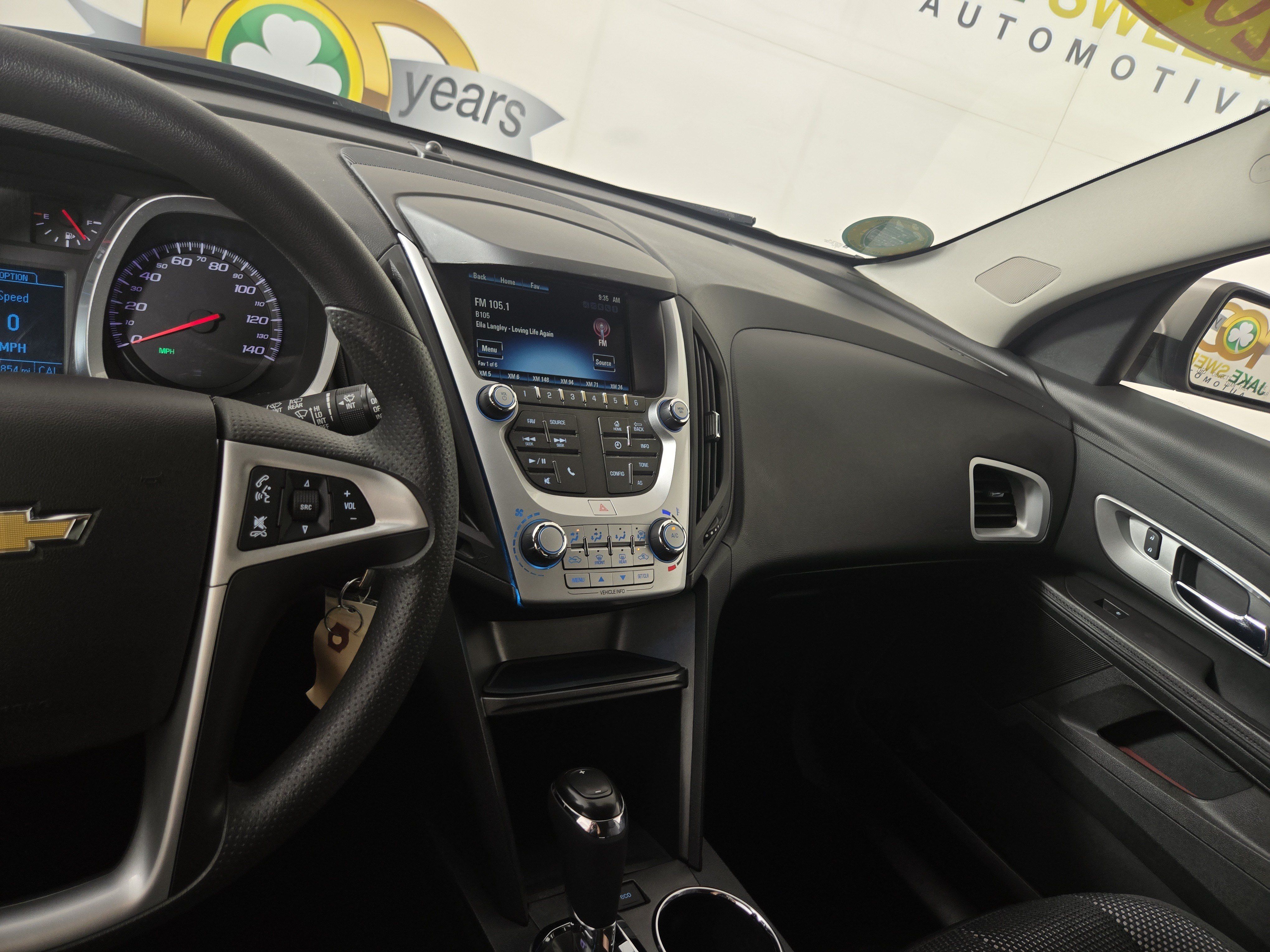 Certified 2017 Chevrolet Equinox LT FWD image 23
