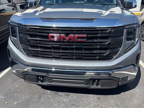 Used 2023 GMC Sierra 1500 Pro w/ Pro Value Package image 3