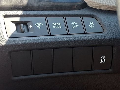 Used 2018 Hyundai Santa Fe Sport w/ Cargo Package AWD/4WD image 24