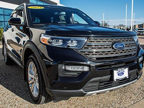 Used 2023 Ford Explorer King Ranch w/ Technology Package image 7
