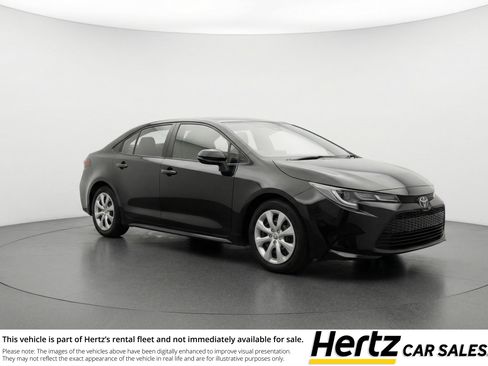 Used 2025 Toyota Corolla LE image 1